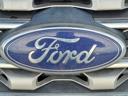 Used 2017 Ford Explorer Limited image 22