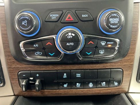 Used 2016 RAM 1500 Laramie w/ Convenience Group image 17