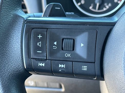 Used 2024 Nissan Rogue S image 15