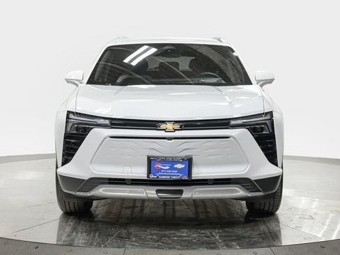Used 2024 Chevrolet Blazer EV LT AWD/4WD image 10