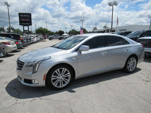 Used 2019 Cadillac XTS Luxury FWD image 4
