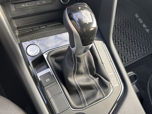 New 2026 Volkswagen Taos SEL image 17