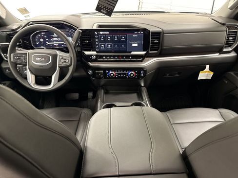 New 2026 GMC Sierra 3500 SLT w/ SLT Convenience Package image 21