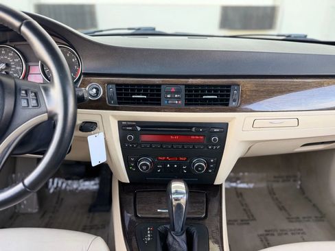 Used 2013 BMW 328i xDrive Coupe image 17