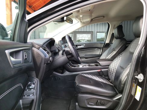 Used 2024 Ford Edge Titanium image 18