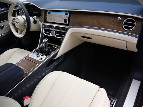 New 2026 Bentley Flying Spur Plug-In Hybrid AWD/4WD image 2