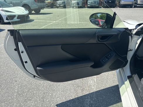 Used 2023 Toyota GR86 RWD image 22
