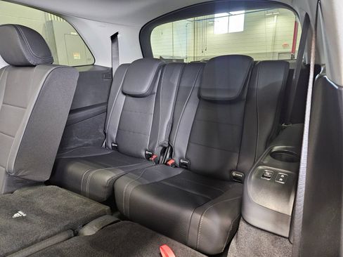 Used 2026 Mercedes-Benz GLS 450 4MATIC image 14