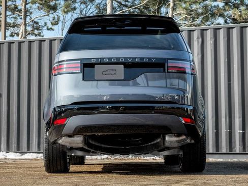 New 2026 Land Rover Discovery Dynamic SE image 7