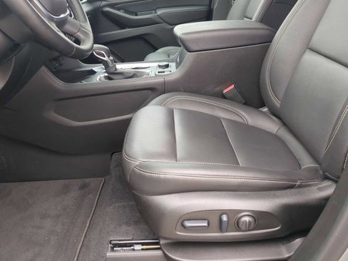 Used 2024 Chevrolet Traverse LT image 19