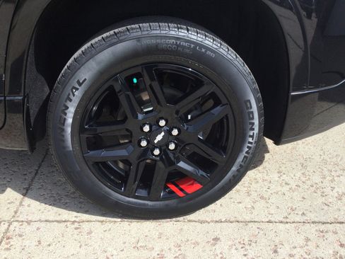 Used 2021 Chevrolet Traverse Premier w/ Redline Edition AWD/4WD image 6