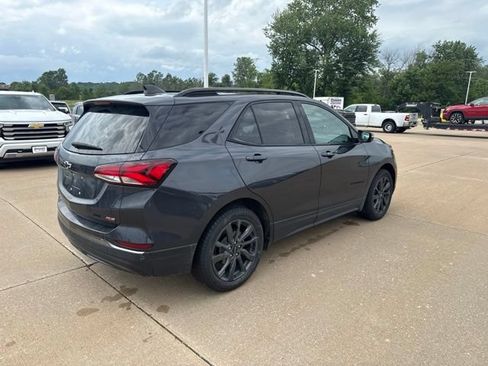 Used 2022 Chevrolet Equinox RS w/ RS Leather Package AWD/4WD image 3