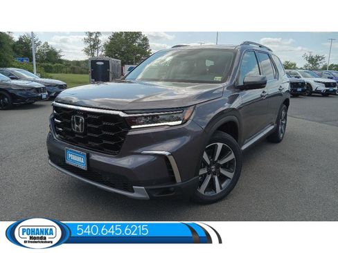 New 2025 Honda Pilot Touring image 8