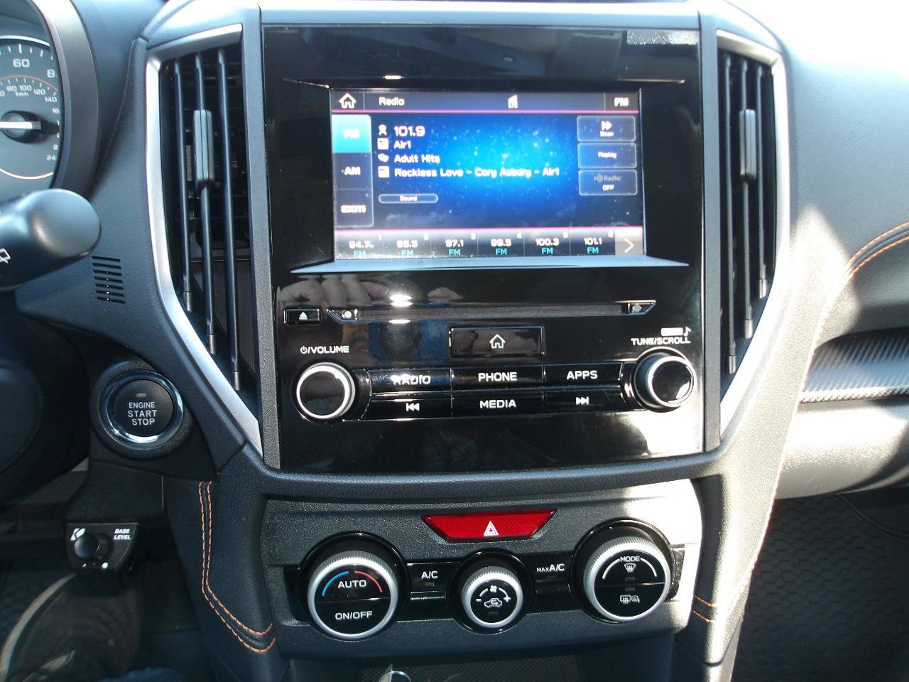 Used 2020 Subaru Crosstrek 2.0i Premium w/ Moonroof Package 2 AWD/4WD image 20