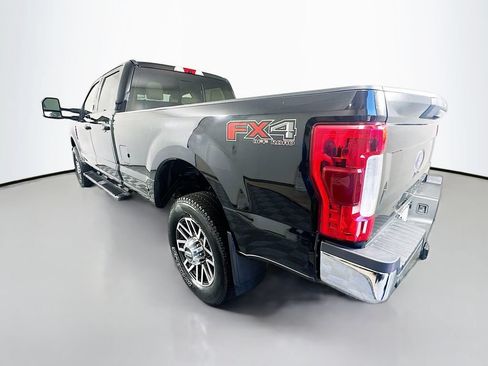 Used 2019 Ford F350 Lariat w/ Lariat Value Package AWD/4WD image 7