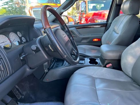 Used 2002 Jeep Grand Cherokee Overland image 15