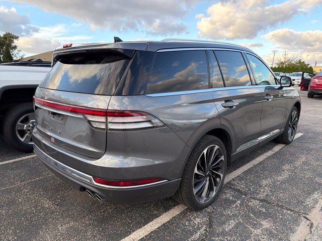 Used 2024 Lincoln Aviator Reserve w/ Equipment Group 201A AWD/4WD image 4