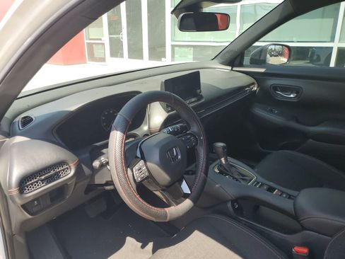 Used 2023 Honda HR-V Sport image 2