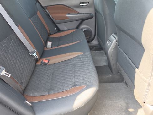 Used 2024 Nissan Kicks SR w/ Interior Electronics Package FWD image 12