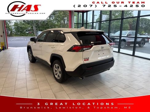 Used 2023 Toyota RAV4 LE AWD/4WD image 3