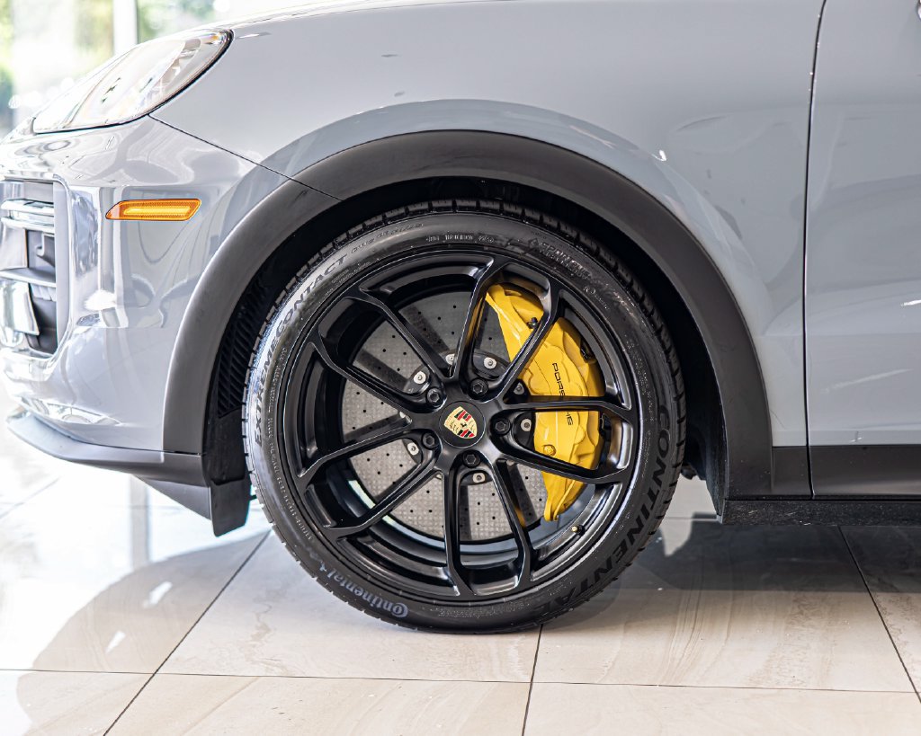 Used 2024 Porsche Cayenne Turbo GT AWD/4WD image 8