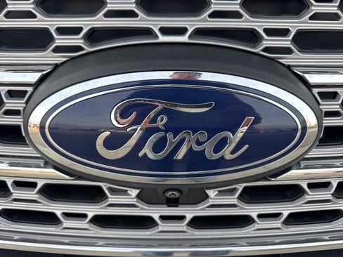 Certified 2023 Ford Explorer Limited w/ Limited Technology Package image 12