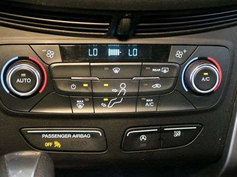Used 2017 Ford Escape SE AWD/4WD image 26