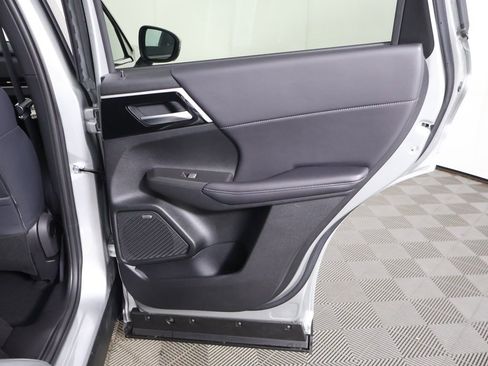 New 2026 Mitsubishi Outlander SE image 28