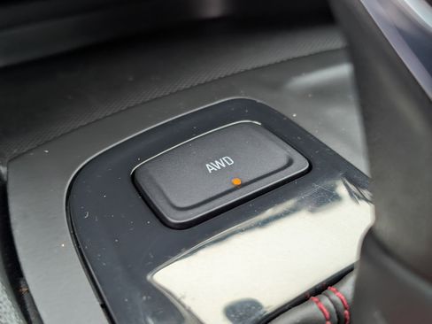 Used 2023 Chevrolet Equinox RS image 6