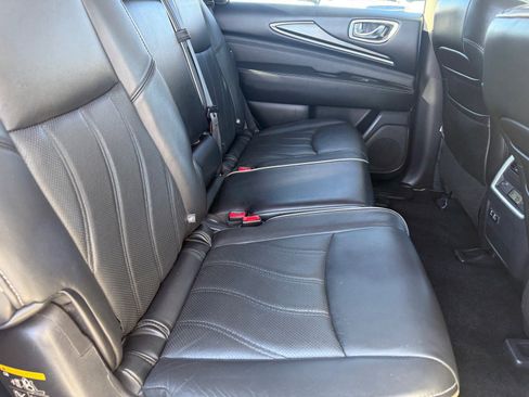 Used 2019 INFINITI QX60 Luxe w/ Essential Package image 27