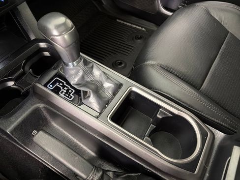 Used 2020 Toyota Tacoma TRD Off-Road w/ TRD Premium Off Road Package image 20