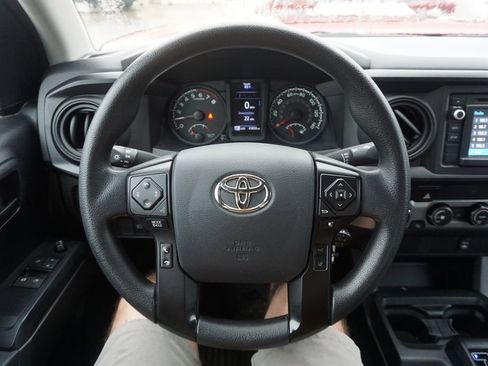 Used 2019 Toyota Tacoma SR AWD/4WD image 3