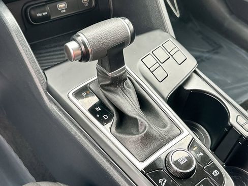 Used 2024 Kia Sportage LX image 17