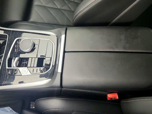 Used 2024 BMW X5 xDrive40i w/ M Sport Package image 19