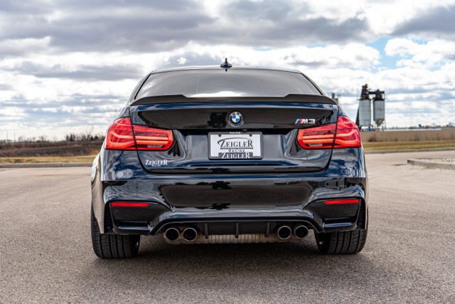 Used 2018 BMW M3 RWD image 6