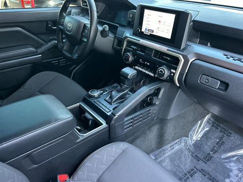 Used 2025 Toyota Tacoma SR5 image 17