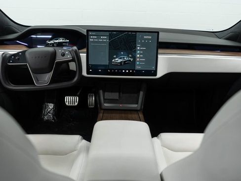 Used 2022 Tesla Model S Standard Range image 10