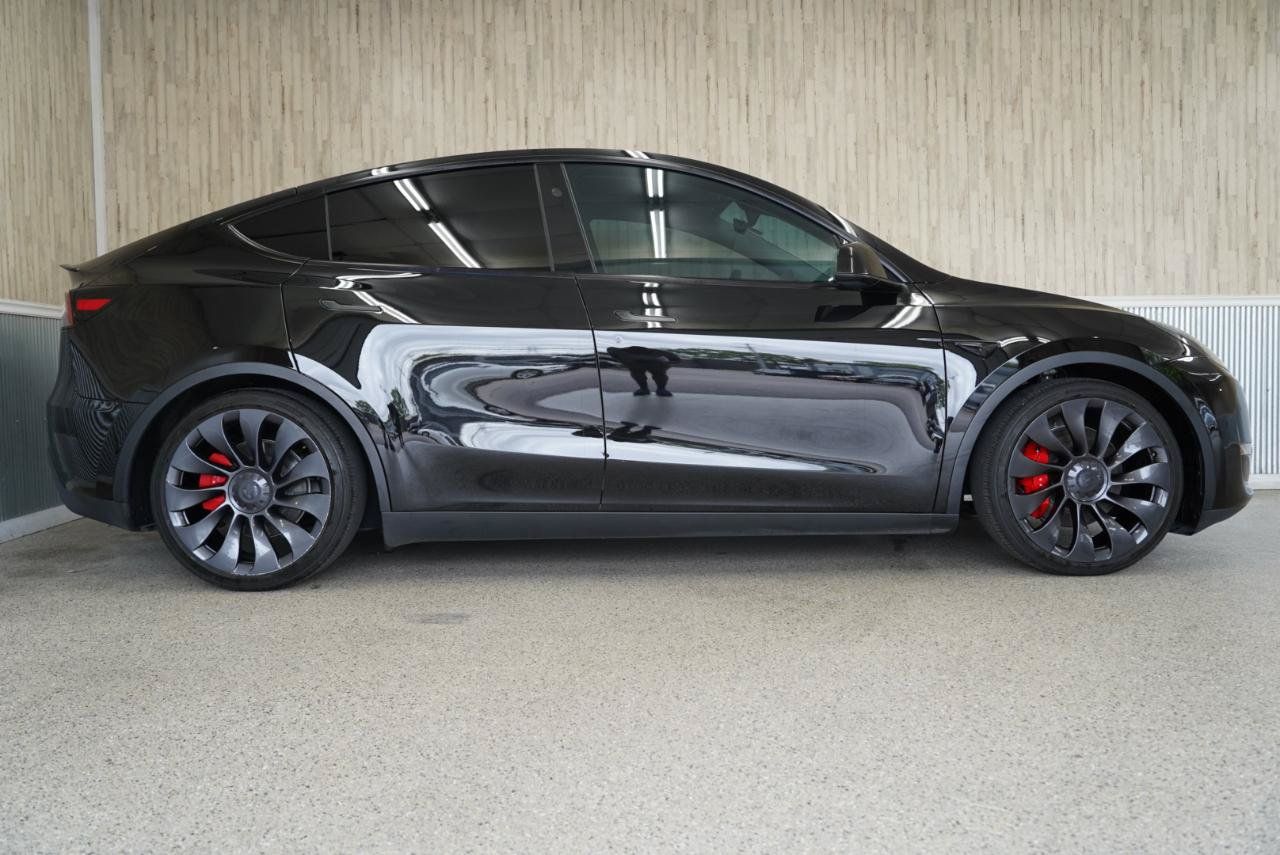 Used 2024 Tesla Model Y Performance AWD/4WD image 6