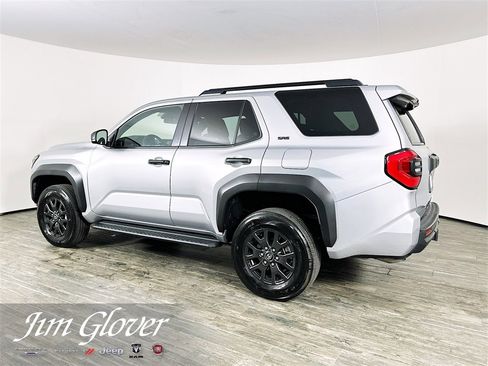 Used 2025 Toyota 4Runner SR5 image 6