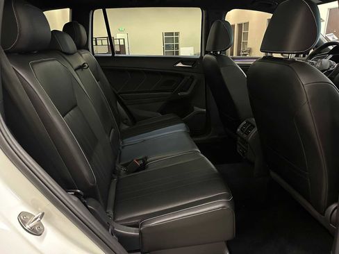 Used 2022 Volkswagen Tiguan SE R-Line AWD/4WD image 26