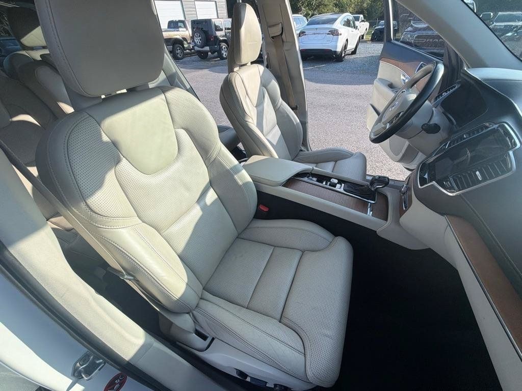Used 2017 Volvo XC90 T6 Inscription w/ Vision Package AWD/4WD image 32