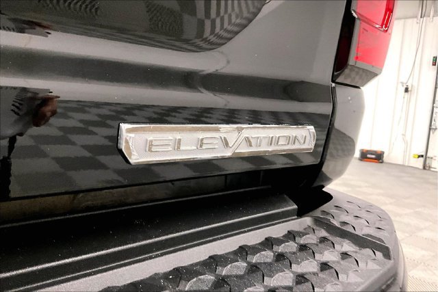 Used 2024 GMC Canyon Elevation w/ Convenience Package AWD/4WD image 9