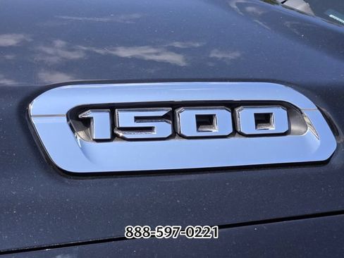 Used 2019 RAM 1500 Big Horn AWD/4WD image 9