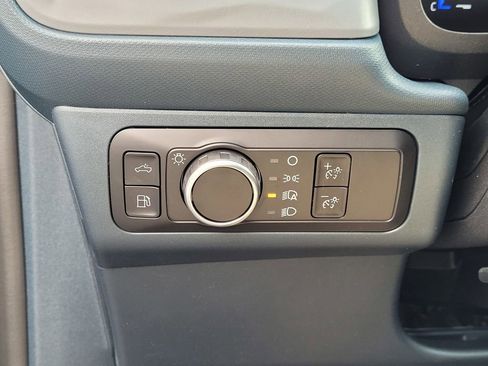 New 2025 Ford Maverick XL image 37