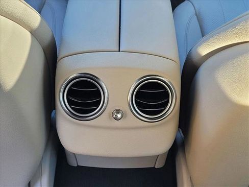 Used 2017 Mercedes-Benz E 300 E 300 Luxury image 18