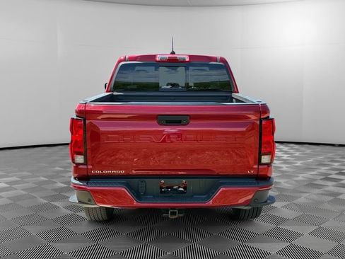 Used 2024 Chevrolet Colorado LT w/ LT Convenience Package AWD/4WD image 4