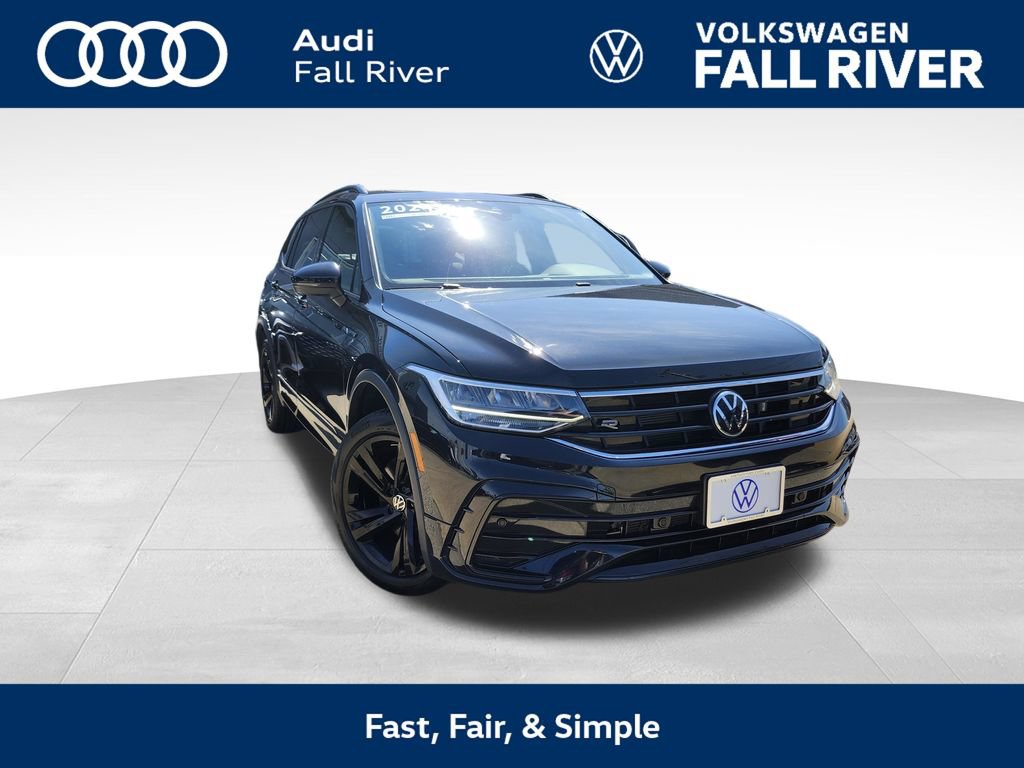 Certified 2024 Volkswagen Tiguan SE R-Line AWD/4WD image 1
