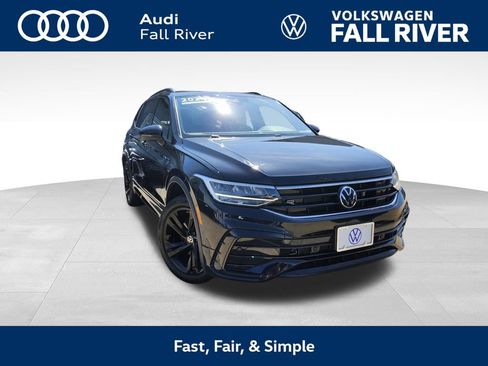Certified 2024 Volkswagen Tiguan SE R-Line AWD/4WD image 1