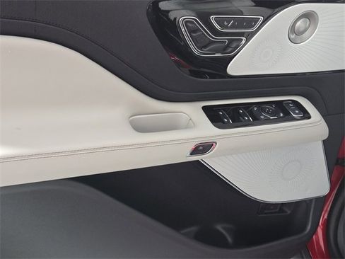 New 2026 Lincoln Aviator Reserve w/ Luxury Package image 24