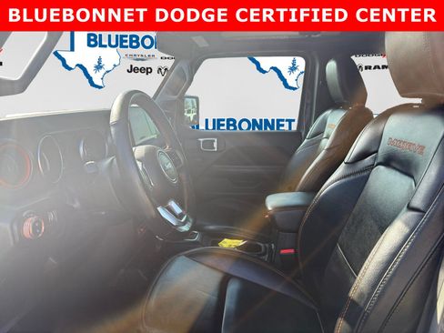 Used 2023 Jeep Gladiator Mojave w/ Cold Weather Group AWD/4WD image 11